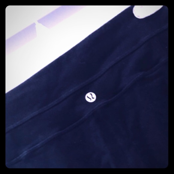 lululemon athletica Pants - Lululemon Black Yoga Flare Leg Pants Sz 6